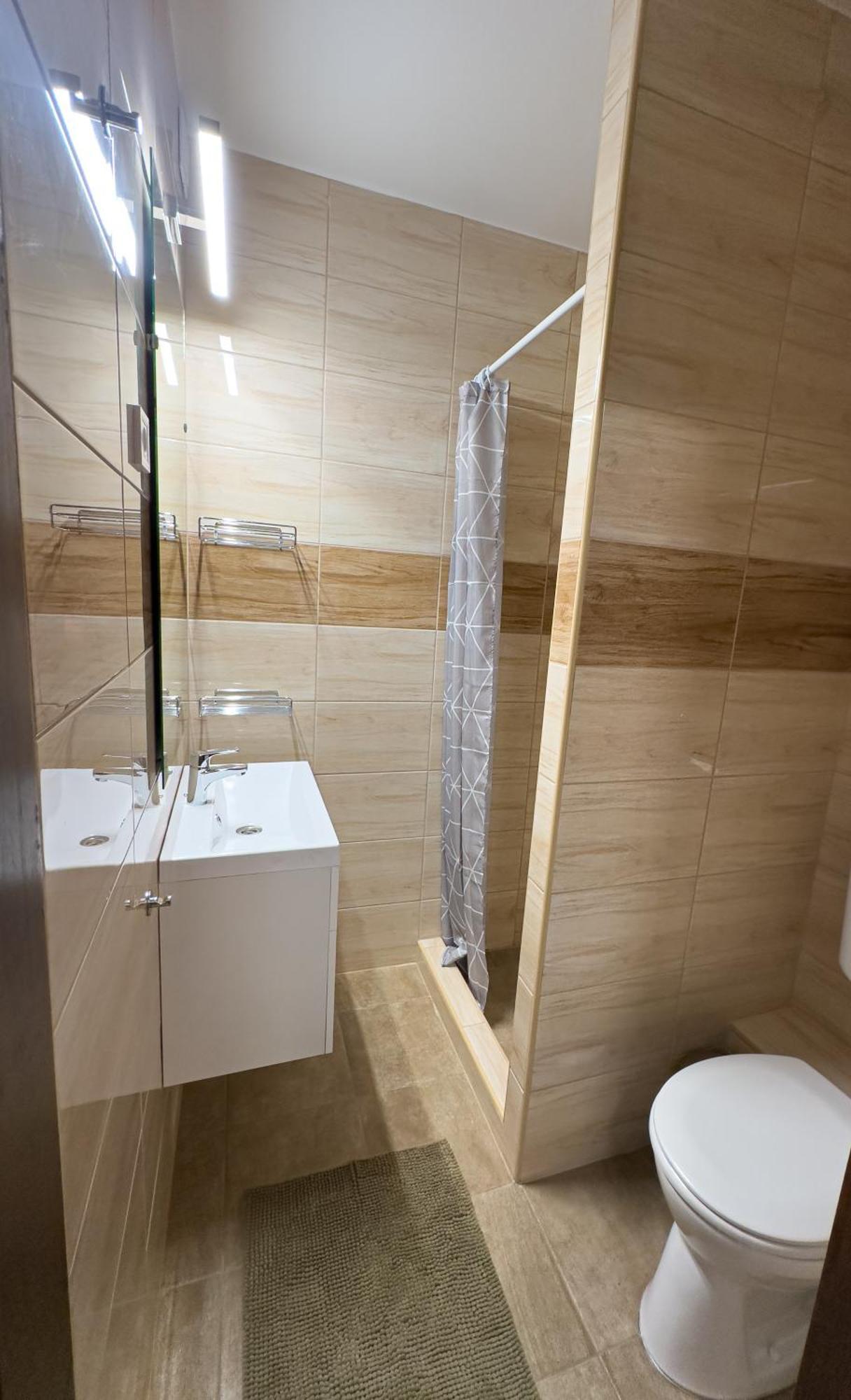 Rp Apartmanhaz 代姆延 外观 照片