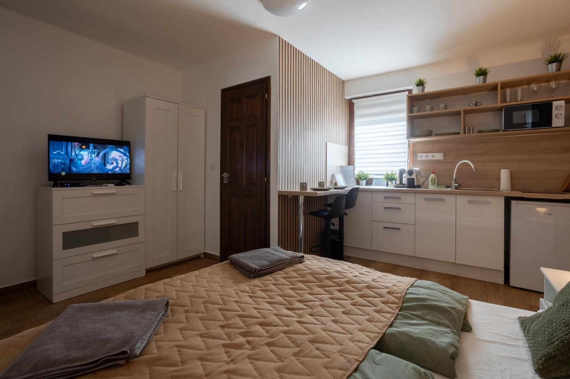 Rp Apartmanhaz 代姆延 外观 照片